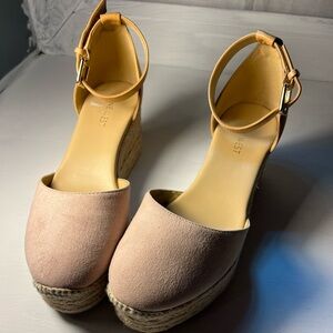 Nine West wedge espadrilles